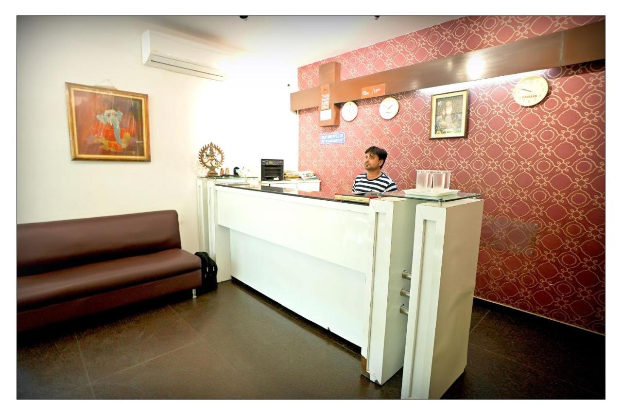 Hotel Oscar - Hauz Khas Нью-Дели Экстерьер фото