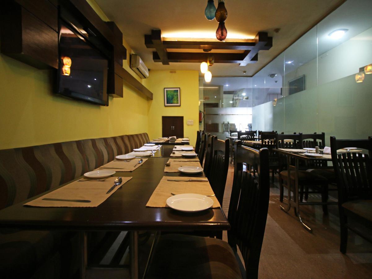 Hotel Oscar - Hauz Khas Нью-Дели Экстерьер фото
