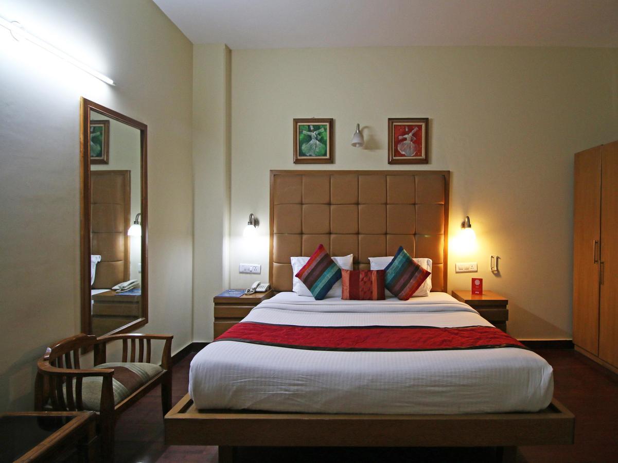 Hotel Oscar - Hauz Khas Нью-Дели Экстерьер фото